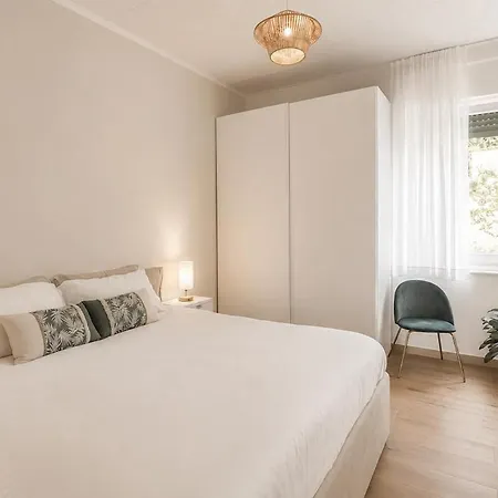 Apartmán Cozy With Private Terrace And Garden