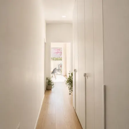 Cozy With Private Terrace And Garden